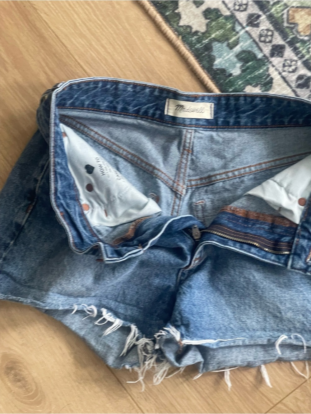 Madewell Distressed Mid-Blue Denim Relaxed women's Shorts - Picture 8 of 11
